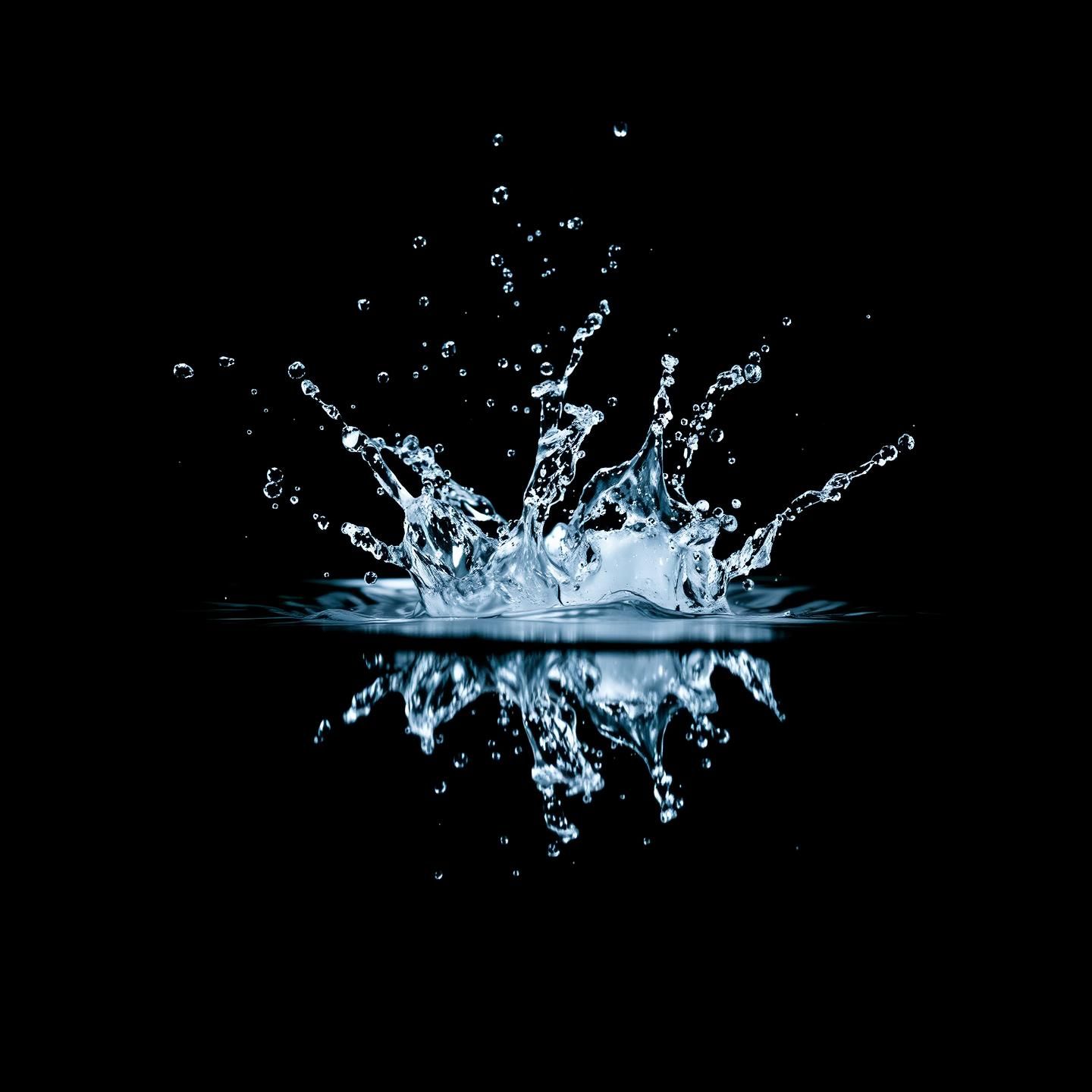 Abstract Water Droplet Collision Art: High-Speed Photography in 8k Resolution
 | Unfold Lens